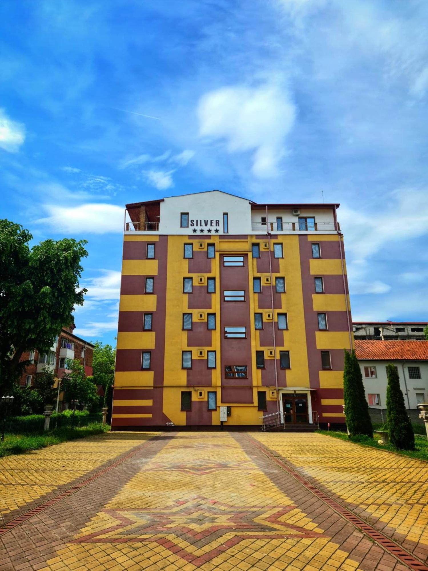 Silver Хунедоара Экстерьер фото